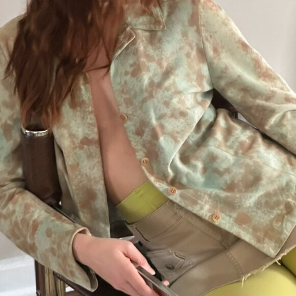 VINTAGE ITALIAN SUEDE LONG SLEEVE BUTTON UP - Picture 2 of 9